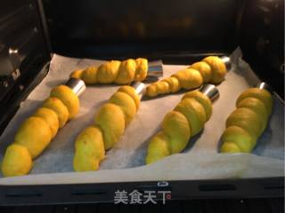 胡萝卜面包的做法步骤：8