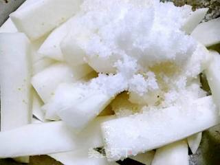 白萝卜泡菜的做法步骤：2