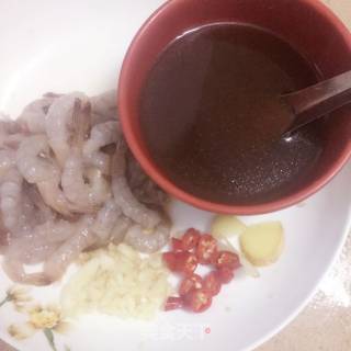 花菜虾仁的做法步骤：3