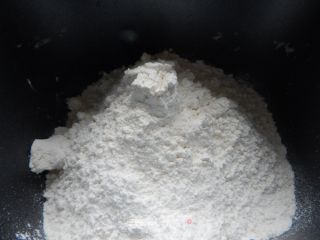 紫薯馒头的做法步骤：1
