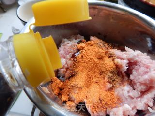 生菜双层猪肉汉堡的做法步骤：6
