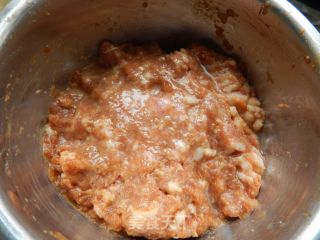 生菜双层猪肉汉堡的做法步骤：7