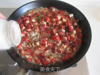 蒜蓉炒虾球的做法步骤：8