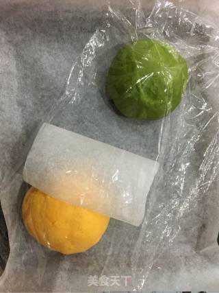 萌萌哒布朗可妮莎莉馒头人豆沙包的做法步骤：3