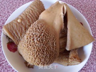 老干妈牛肚炒蒜苔的做法步骤：1