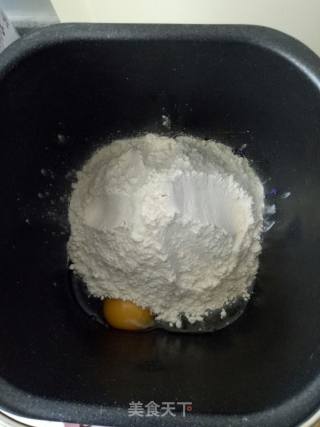 紫薯肉松餐包的做法步骤：3