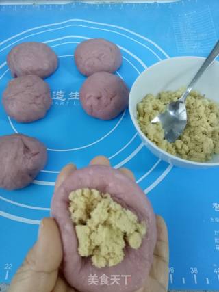 紫薯肉松餐包的做法步骤：9