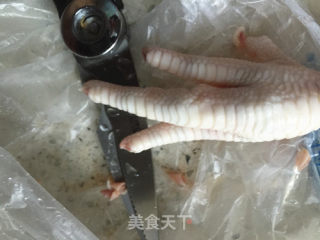 咖喱鸡爪的做法步骤：1