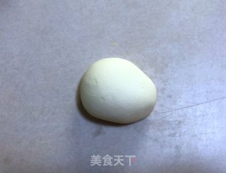 愤怒的小鸟馒头的做法步骤：2