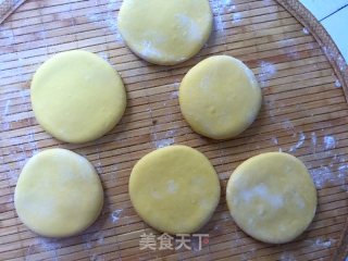 愤怒的小鸟馒头的做法步骤：5