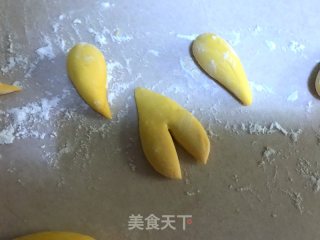 愤怒的小鸟馒头的做法步骤：7