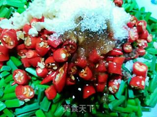 韭菜花腌制新方法的做法步骤：2