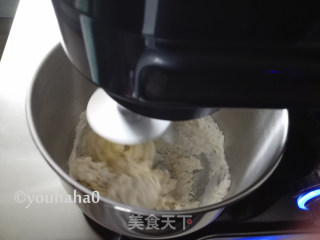 苹果酱面包卷的做法步骤：2