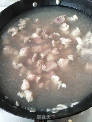 红油牛肉面的做法步骤：3