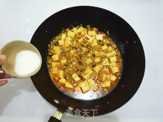 香菇豆腐盖浇饭的做法步骤：9