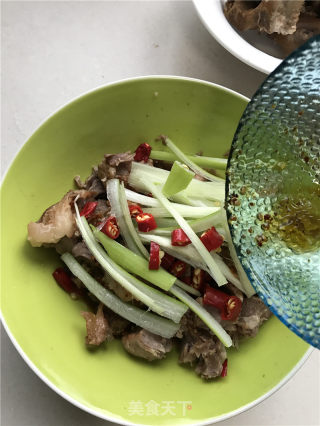 凉拌拆骨肉的做法步骤：5
