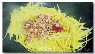 孜然土豆丝的做法步骤：6