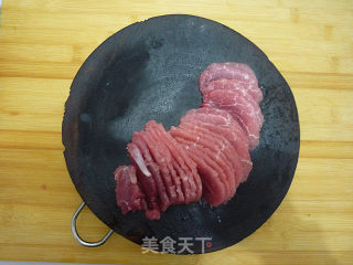芹菜炒肉片的做法步骤：3