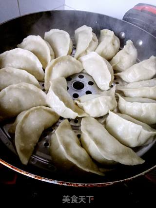 西葫芦黄瓜鸡蛋素馅蒸饺(冰箱扫货)的做法步骤：12