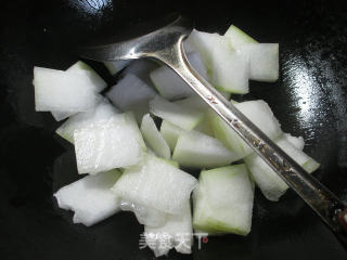 牛肉冬瓜汤的做法步骤：2