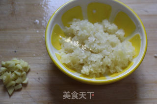蒜蓉铁板虾的做法步骤：4