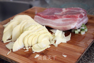 笋片炒肉的做法步骤：1