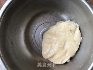 海鸭蛋蛋黄酥的做法步骤：2