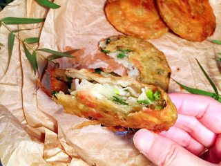 培根葱油饼的做法步骤：15