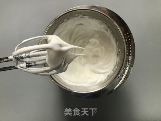 酸奶芝麻戚风的做法步骤：7