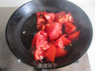 口蘑番茄炒花菜的做法步骤：4