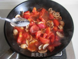 口蘑番茄炒花菜的做法步骤：6
