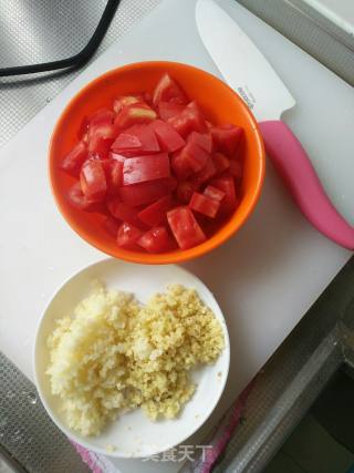 香浓西红柿鸡蛋汤的做法步骤：1