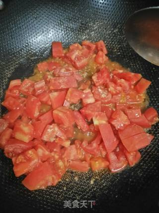 香浓西红柿鸡蛋汤的做法步骤：3
