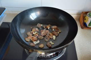 香肠土豆炖豆角的做法步骤：2
