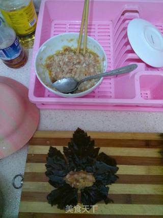 葡萄叶子鸡肉卷的做法步骤：1