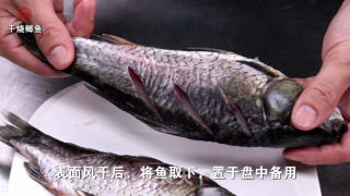 干烧鲫鱼的做法步骤：3
