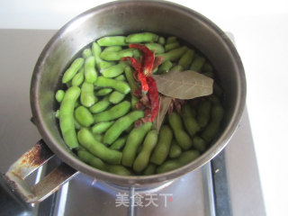 盐水毛豆的做法步骤：3
