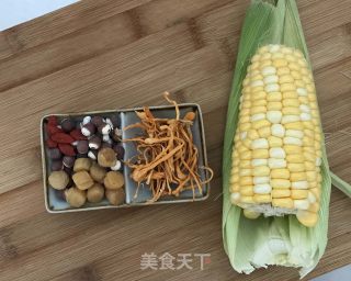 虫草花干贝玉米汤的做法步骤：1