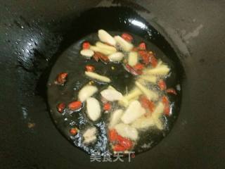 爆炒肥肠的做法步骤：5