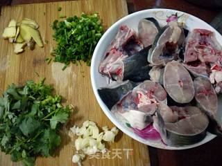 【豆豉焖钳鱼】家常菜的做法步骤：2