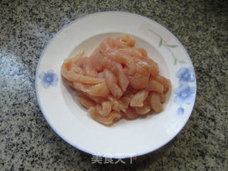 梅豆炒鸡胸肉的做法步骤：3
