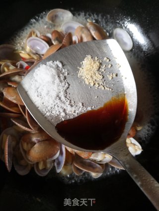 爆炒花甲的做法步骤：12
