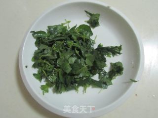 荆芥面托的做法步骤：2