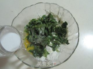 荆芥面托的做法步骤：4
