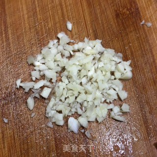 白灼秋葵的做法步骤：2