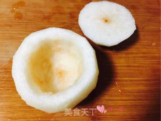 冰糖雪梨的做法步骤：2