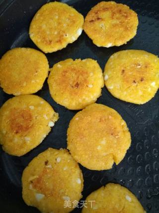 豆渣玉米饼的做法步骤：6