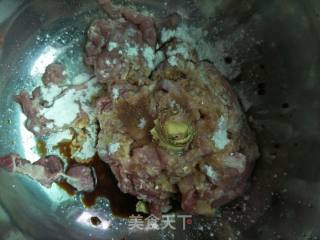 黄瓜肉片儿汤的做法步骤：1