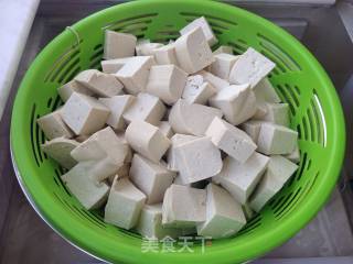 油炸豆腐的做法步骤：1