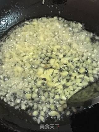毛豆炒肉丝的做法步骤：2
